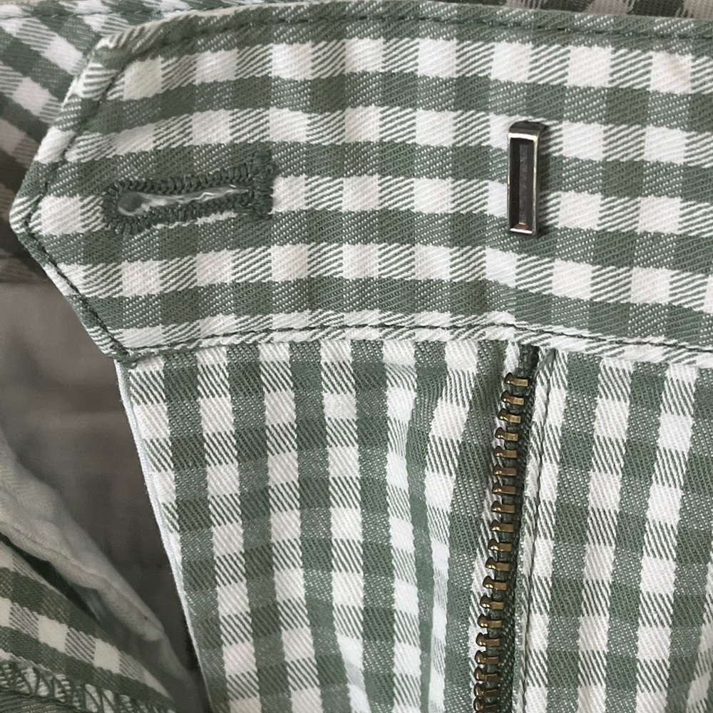 Land’s End women’s green/white gingham print shorts, size 2 - Picture 11 of 13